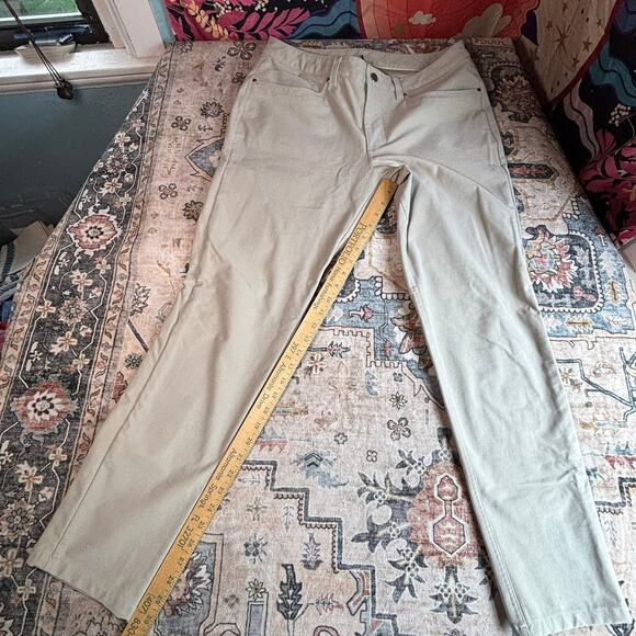 Lululemon ABC Slim Fit Pants Bone Tan color Size 33 Utilitec Business Golf - Picture 10 of 11